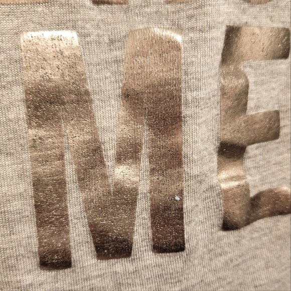 2/$18 Kendall and Kylie Gray Silver Crop Short Sleeve Top Loose Boxy Medium Tee - Picture 5 of 9